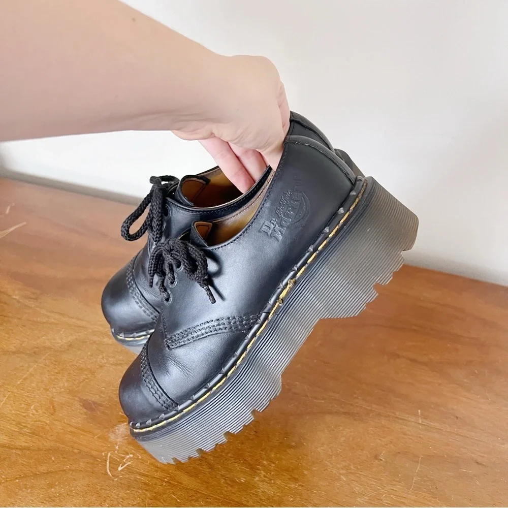 Dr Martens • vintage 8266 black leather platform shoes oxford chunky sole MIE